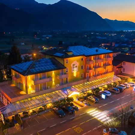 Hotel Castel Lodron Storo